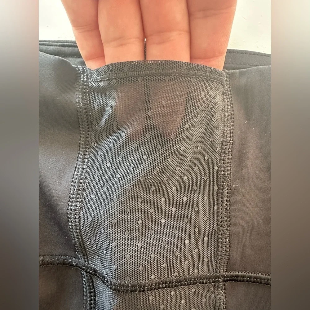 Lululemon Black Cropped Mesh Women's Leggings (987)